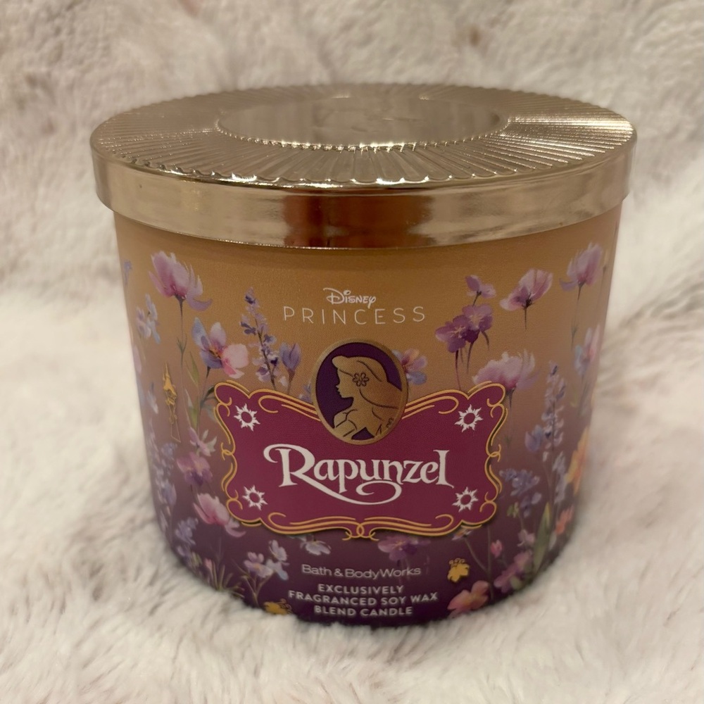Bath and Body Works Rapunzel Tower Candle Holder Disney Princess With Candle NEW - Picture 5 of 10